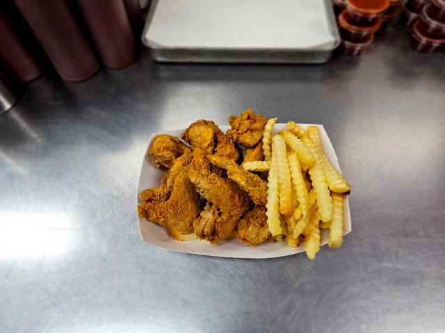 Harold's Chicken #52 7200 S. Western Ave. (773)778-9182